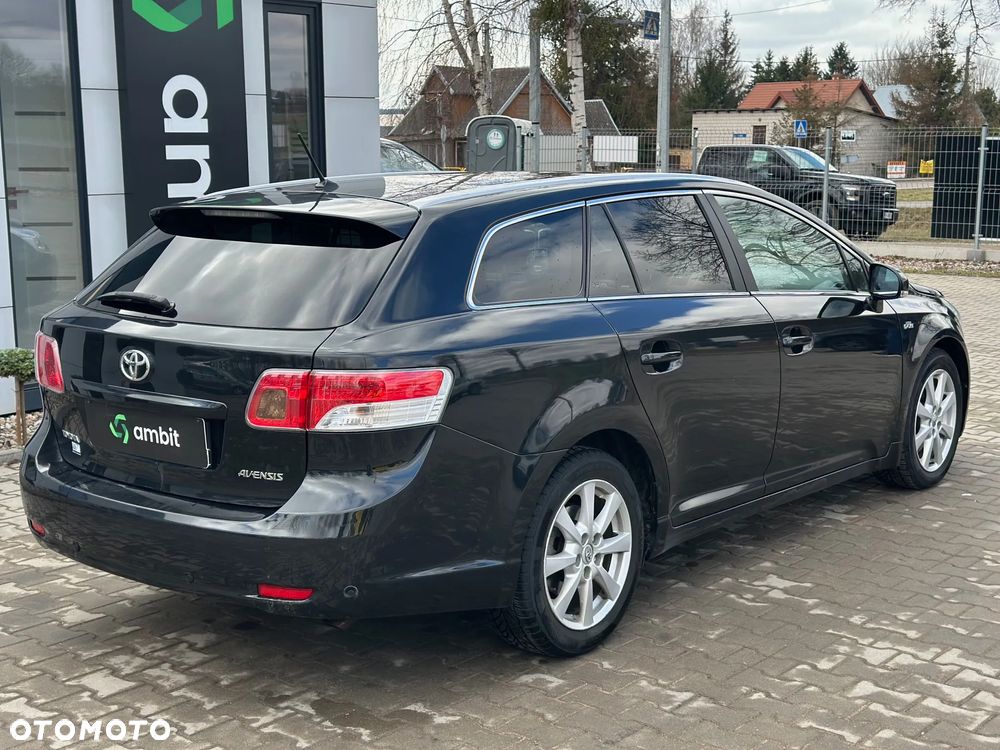 Toyota Avensis - 6