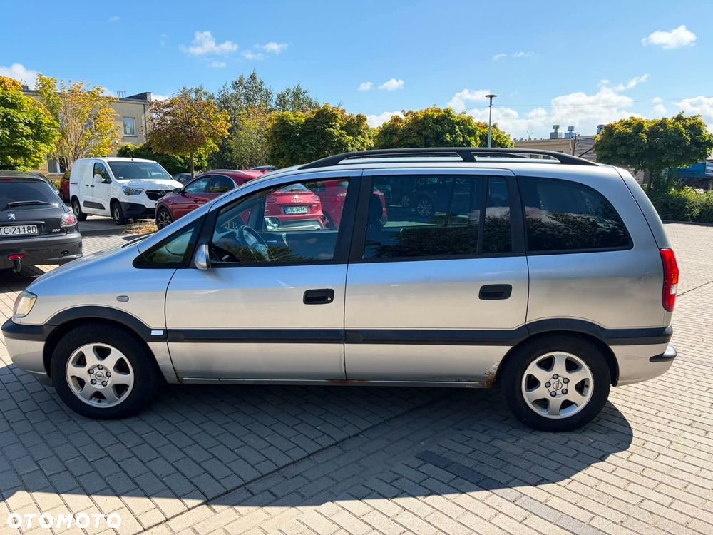 Opel Zafira - 1
