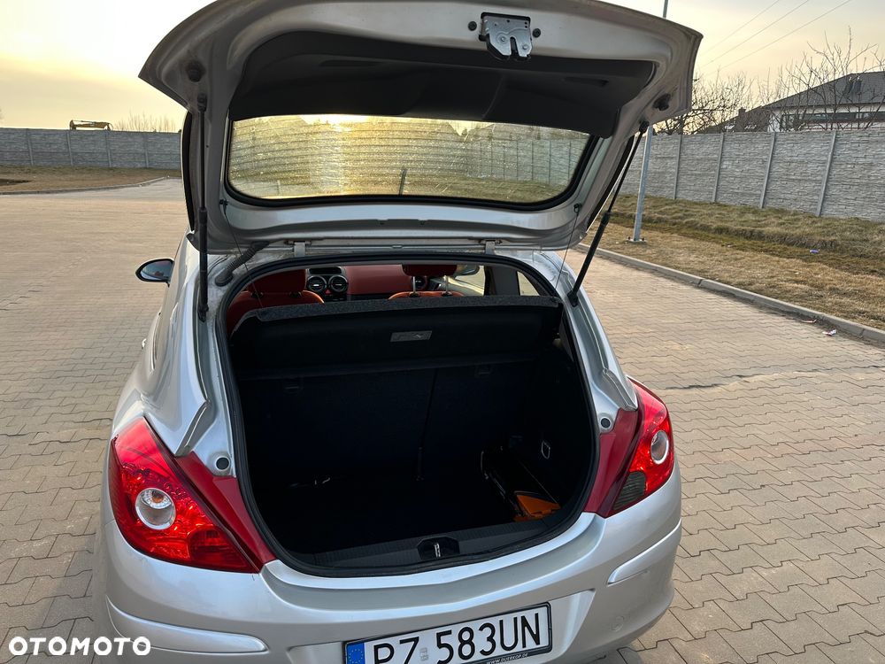 Opel Corsa 1.2 16V Sport - 11