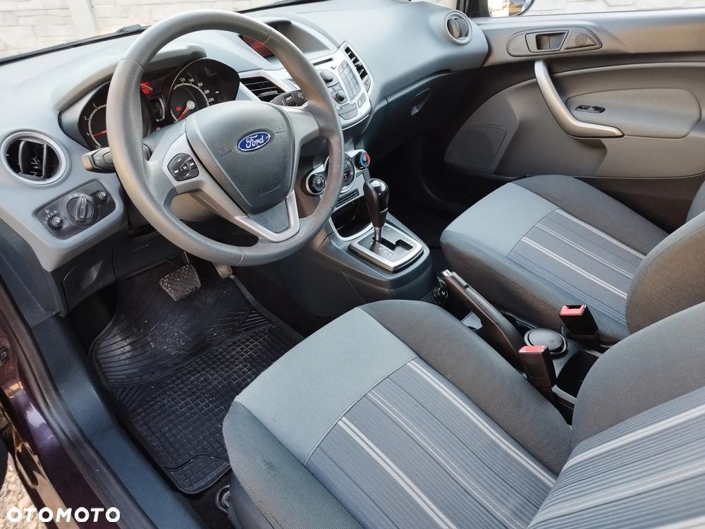 Ford Fiesta 1.4 Autom Trend - 12