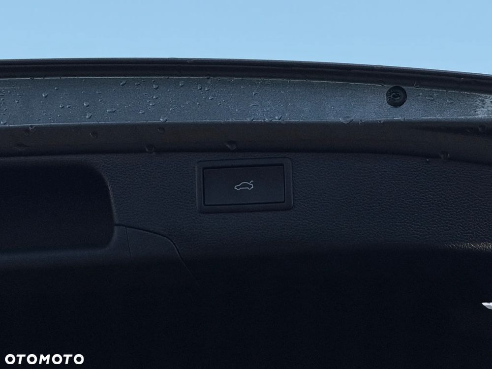 Volkswagen Passat Variant 2.0 TDI SCR Business Plus DSG - 13