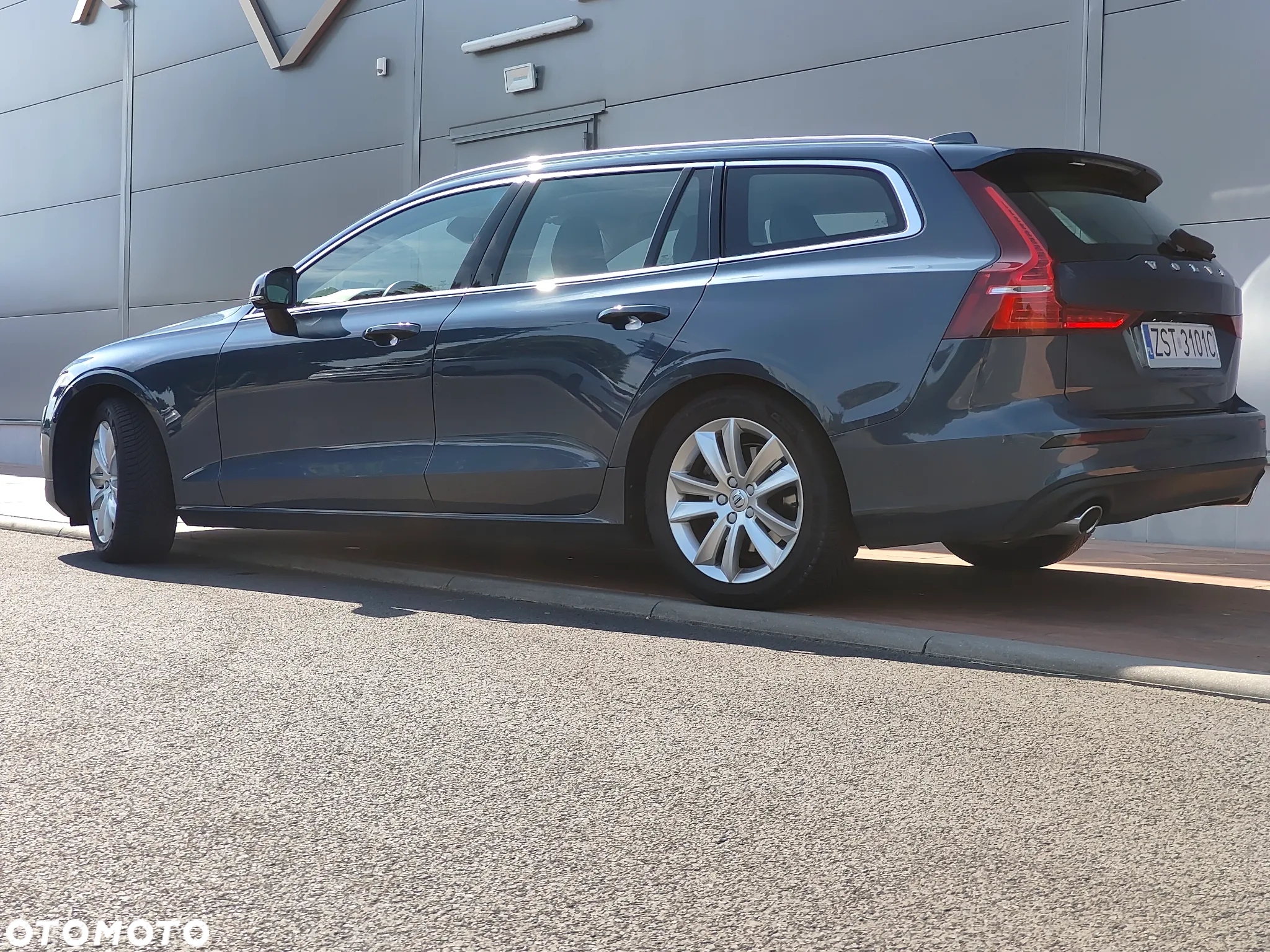 Volvo V60 B3 B Geartronic Momentum - 10