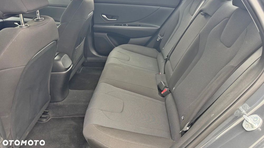 Hyundai Elantra 1.6 Modern - 11