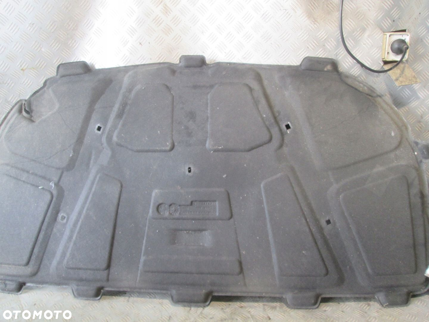 WYGŁUSZENIE MASKI PODBITKA AUDI A5 8T SPORTBACK 09- - 3