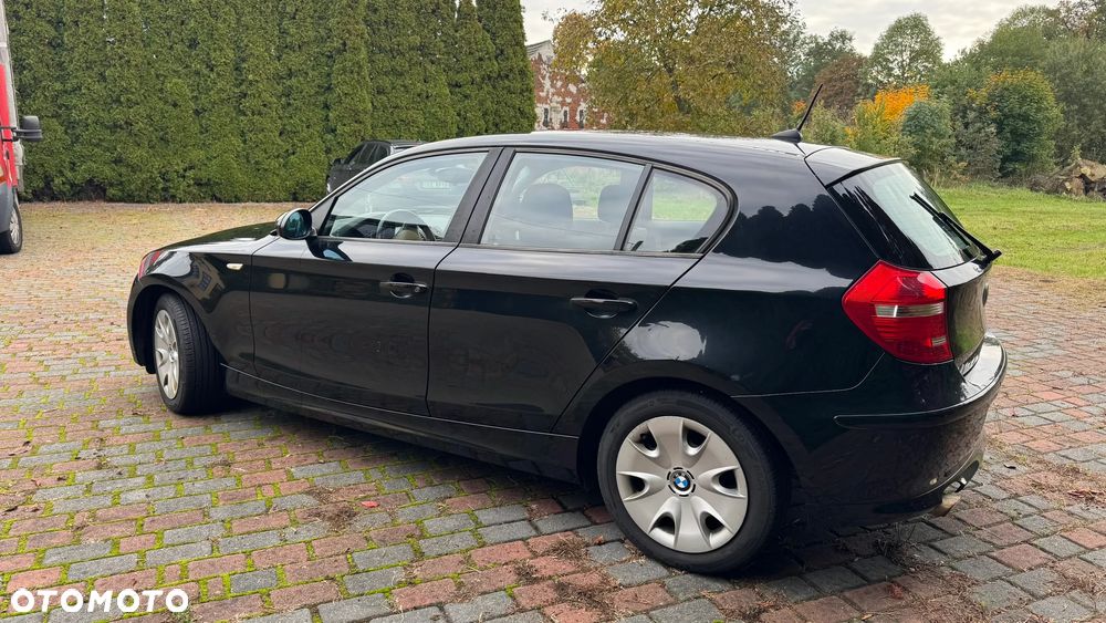 BMW Seria 1 118d - 4