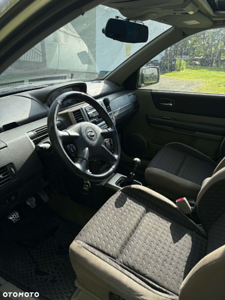 Nissan X-Trail - 10