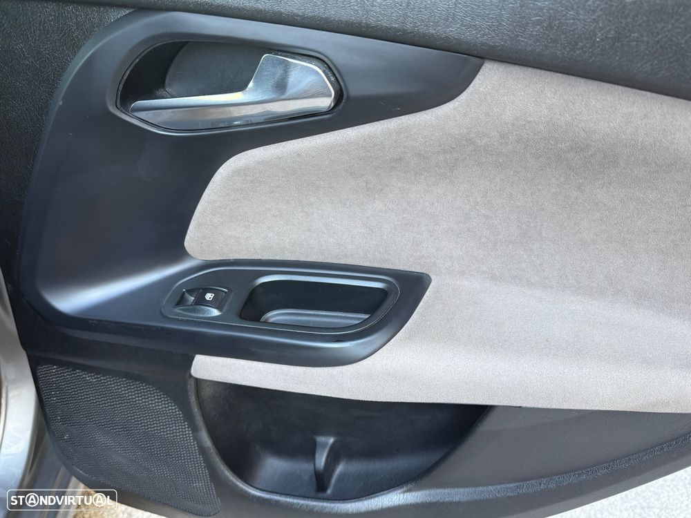 Fiat Tipo Station Wagon 1.6 M-Jet Lounge Tech J17 DCT - 14