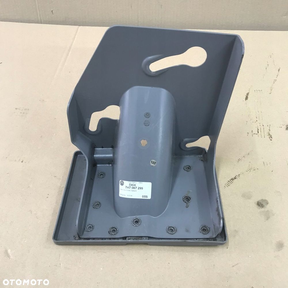 VW T5 OSŁONA ZAŚLEPKA KANAPY TYŁ LEWA 7H7067299 - 7