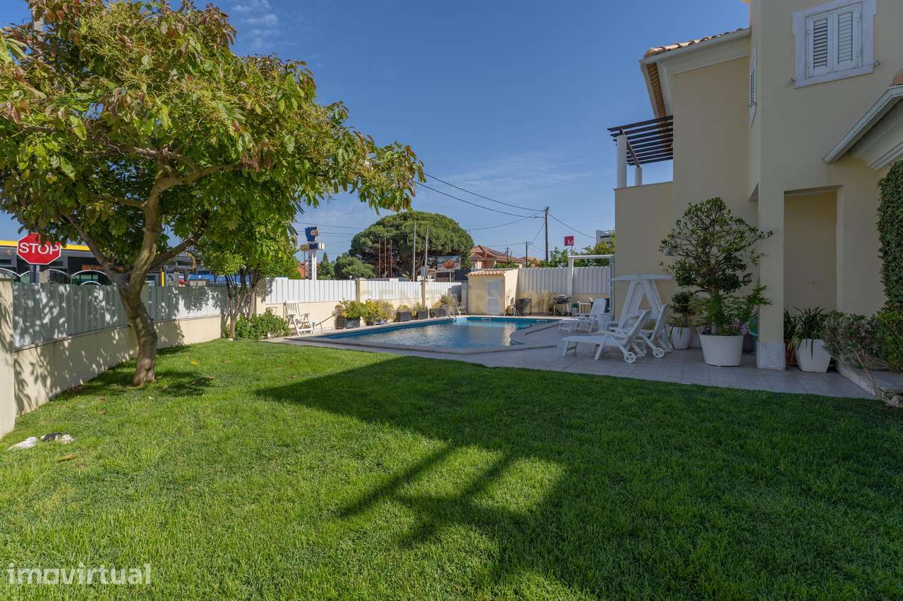 Moradia Isolada com Piscina e Jardim – Charneca da Caparica - Grande imagem: 4/43