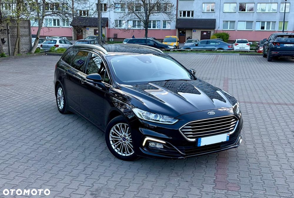 Ford Mondeo 2.0 Hybrid Titanium - 4
