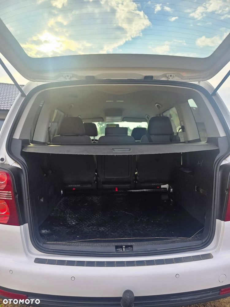 Volkswagen Touran 1.4 TSI Comfortline - 7