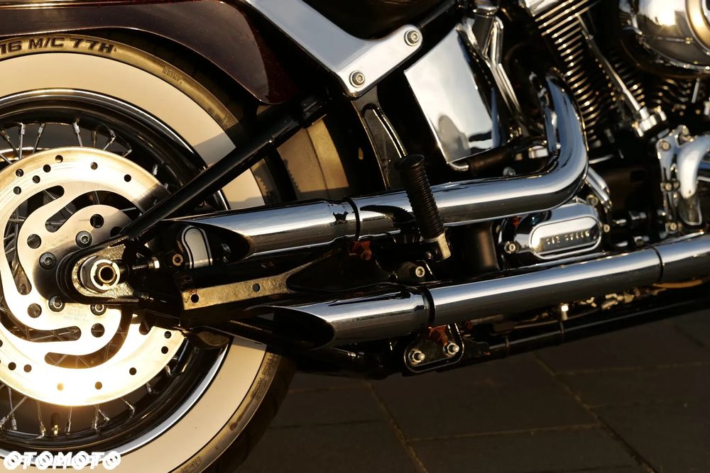 Harley-Davidson Softail Deluxe - 19