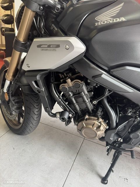 Honda CB - 8