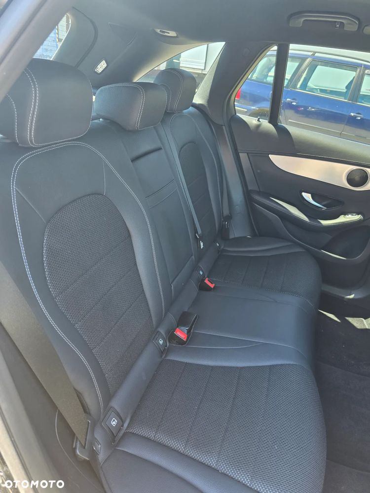 Mercedes-Benz GLC 250 4-Matic - 24