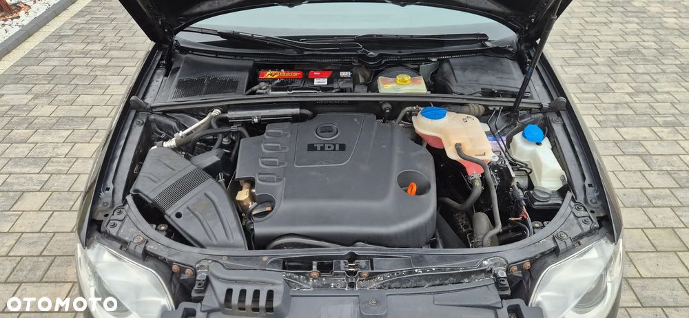 Seat Exeo 2.0 TDI CR Multitronic Style - 24