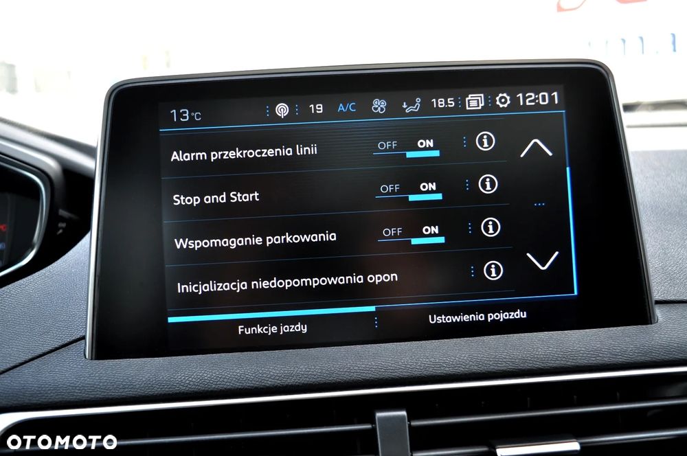 Peugeot 3008 1.2 PureTech Allure S&S EAT8 - 26