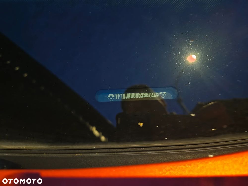 Renault Clio - 11