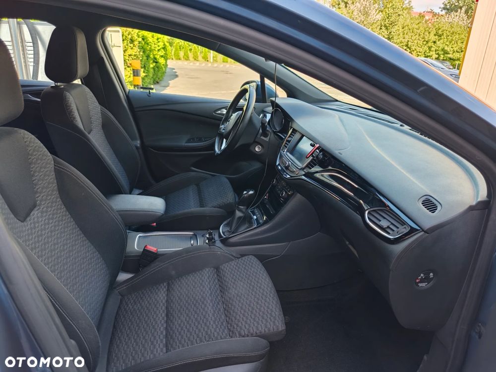 Opel Astra 1.6 T Dynamic S&S - 20