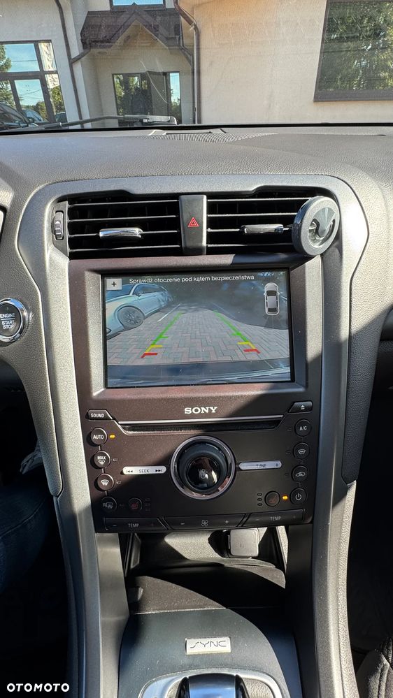 Ford Mondeo 2.0 TDCi Titanium PowerShift - 11