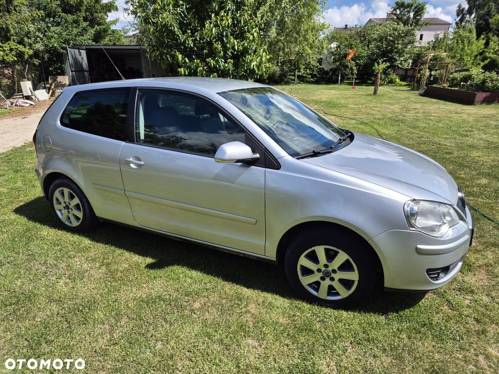 Volkswagen Polo - 2