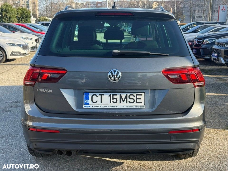 Volkswagen Tiguan - 8