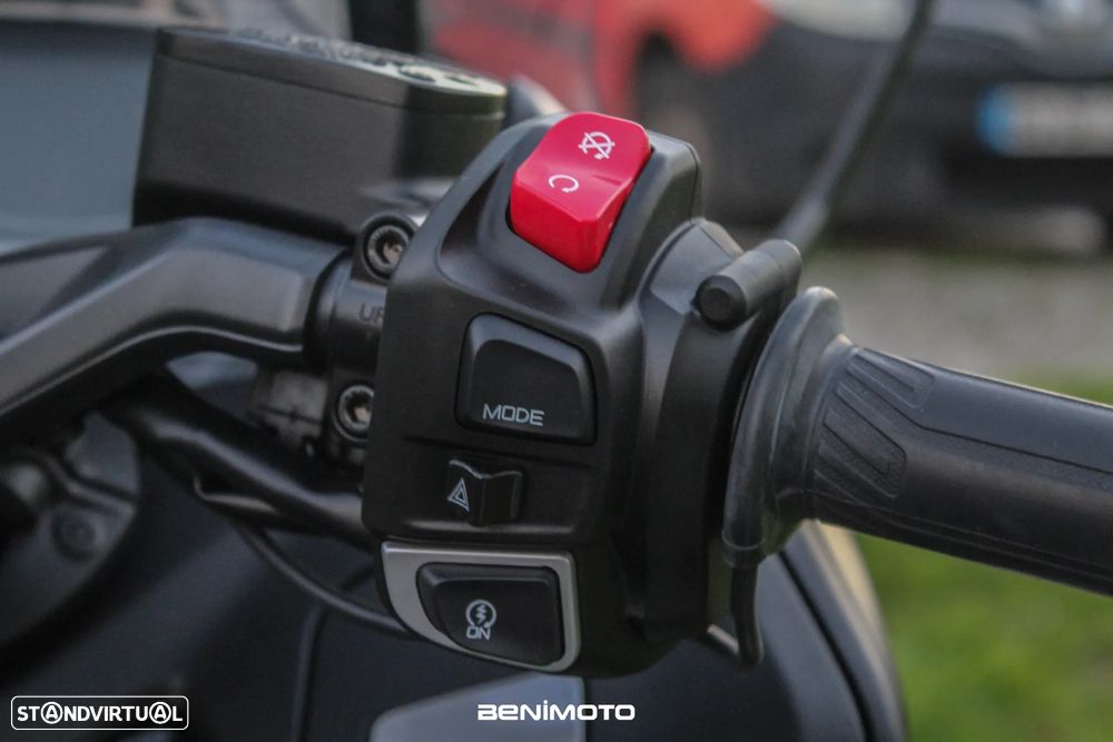 Yamaha TMAX 560 TechMax - 11