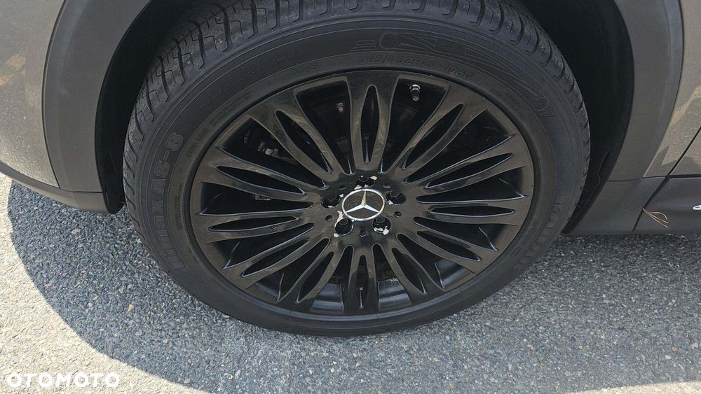Mercedes-Benz GLB 250 4Matic 8G-DCT AMG Line - 14