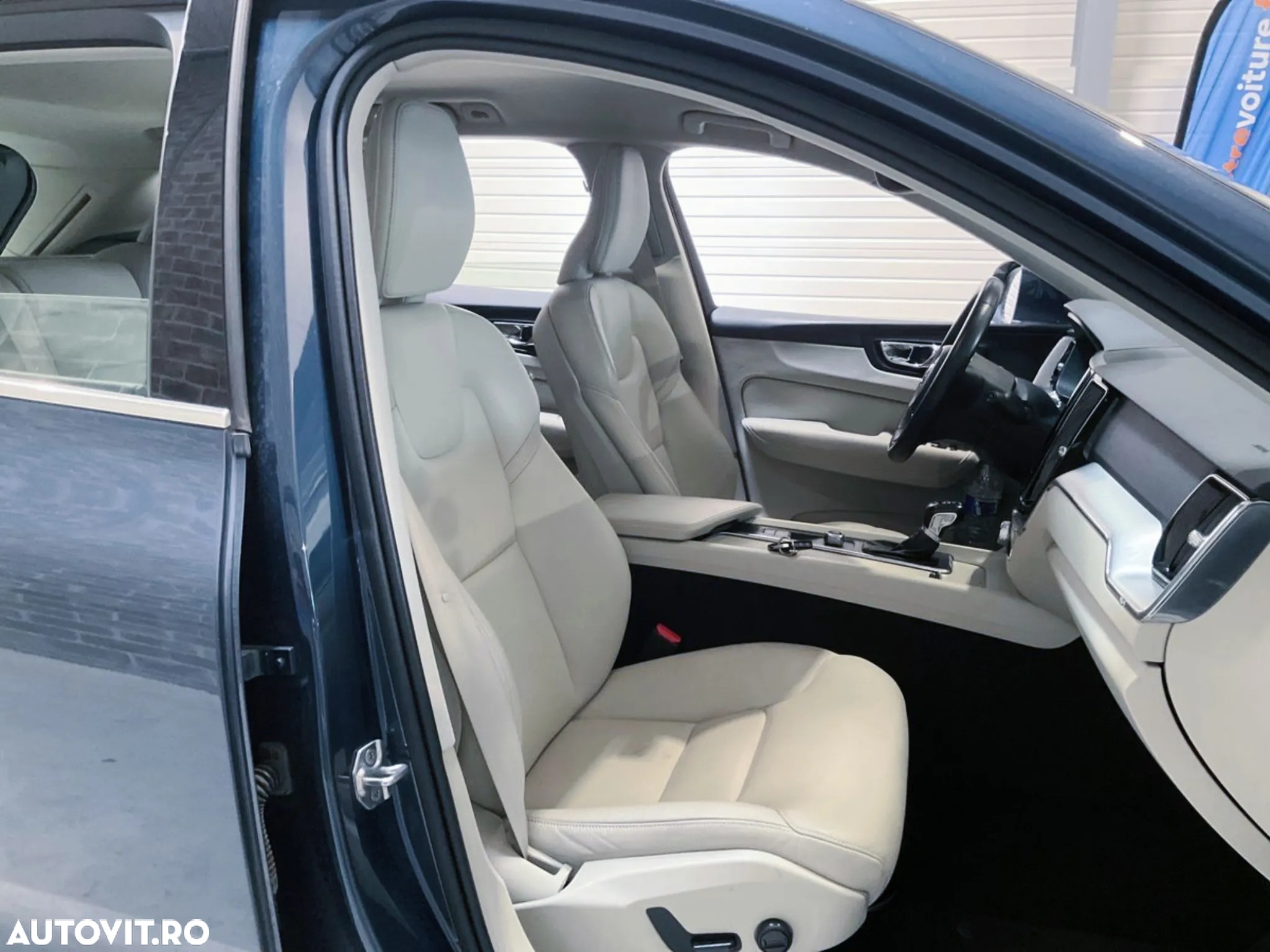 Volvo XC 60 D4 Momentum - 6