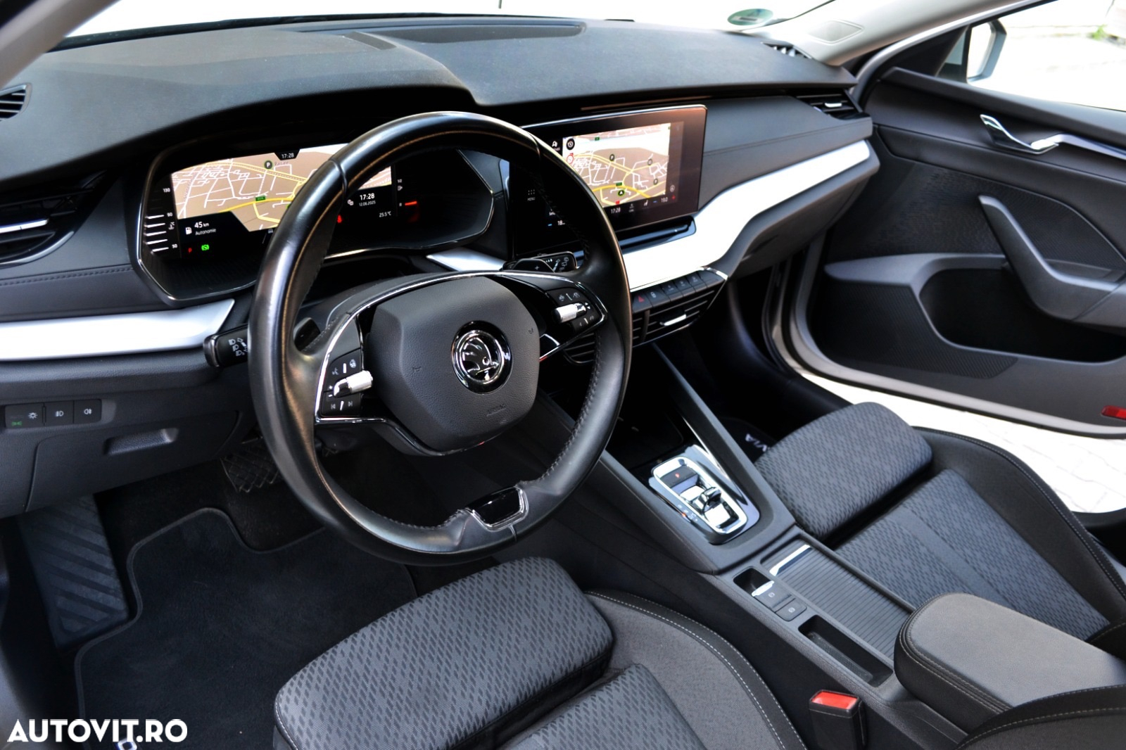 Skoda Octavia Combi 2.0 TDI DSG Clever - 10