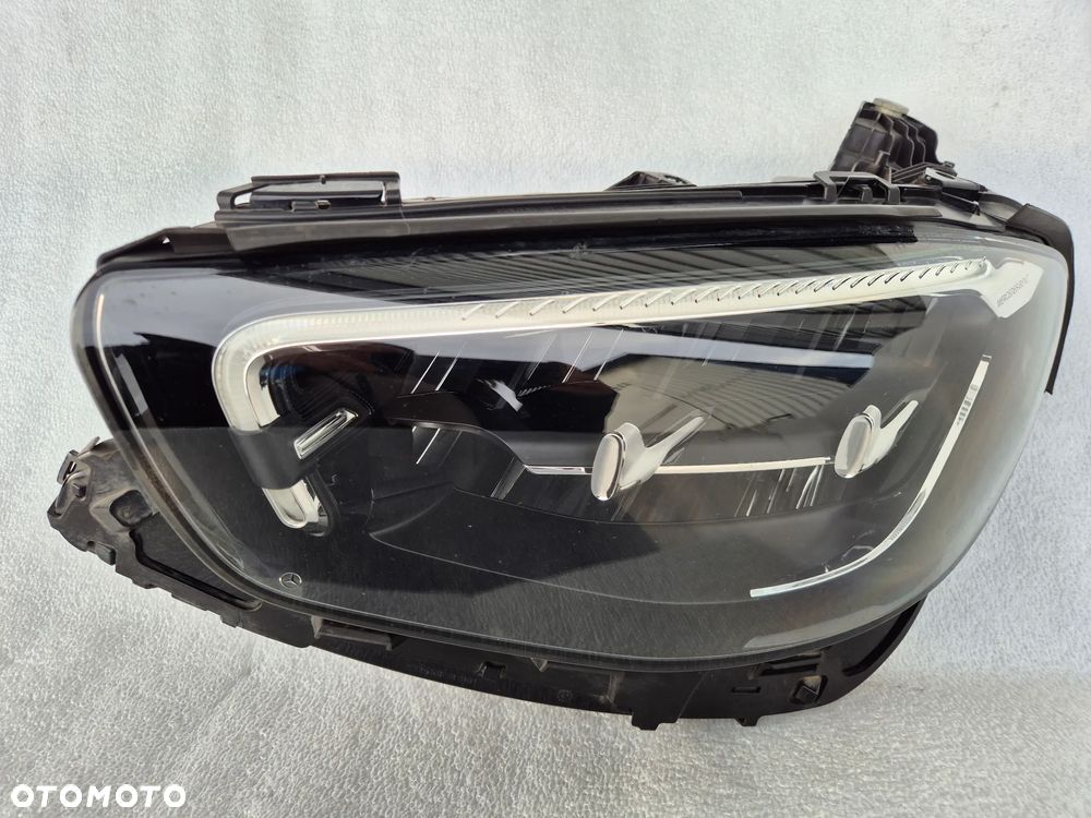 Lampa lewa Mercedes E-Klasa W213 Lift A2139067509 - 3