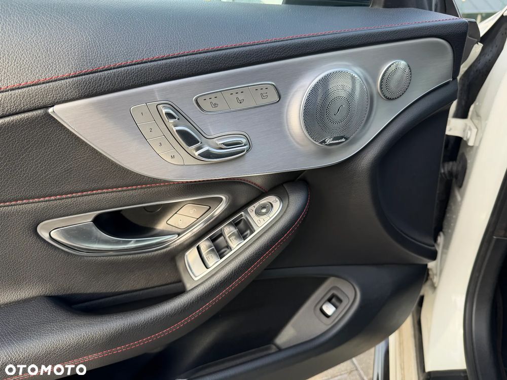 Mercedes-Benz Klasa C AMG 43 4Matic 9G-TRONIC - 14