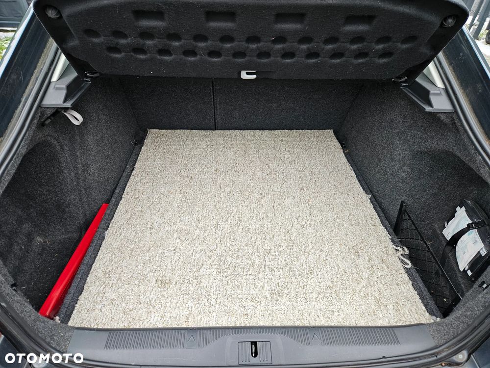 Skoda Octavia 1.6 FSI Ambiente - 12