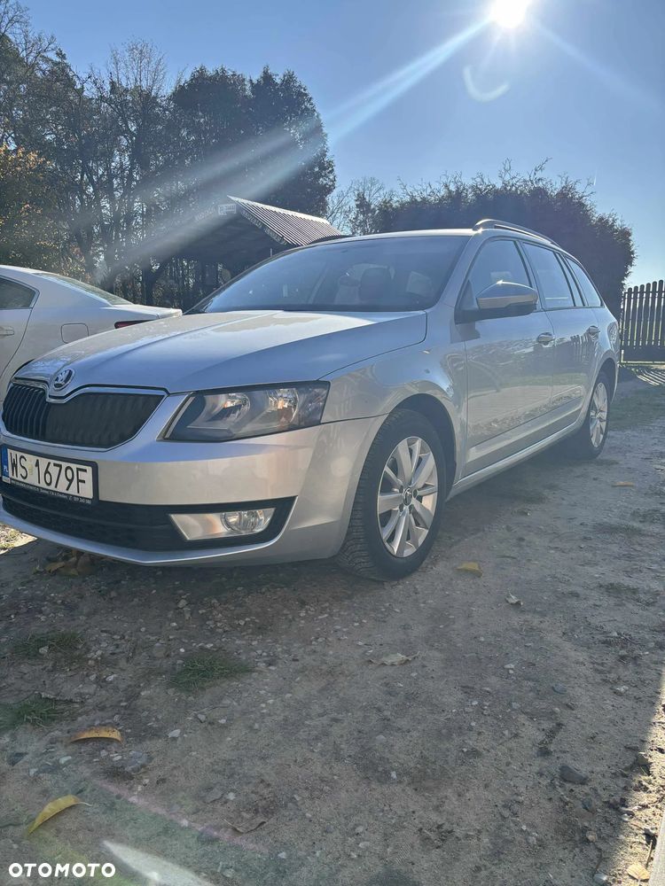 Skoda Octavia 1.6 TDI Ambition DSG - 4