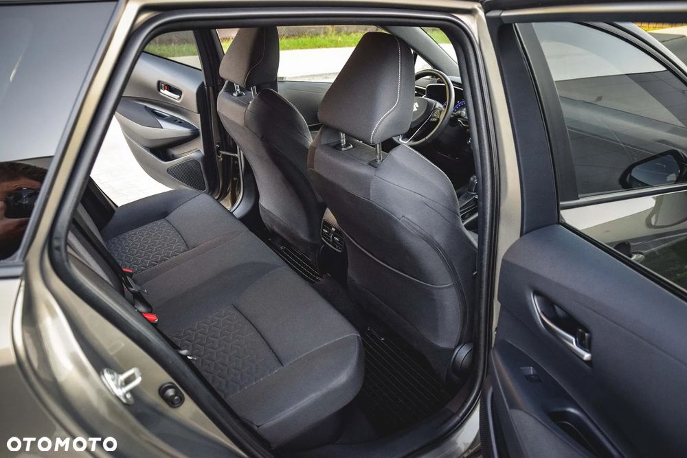 Suzuki Swace 1.8 Hybrid Premium Plus CVT - 24