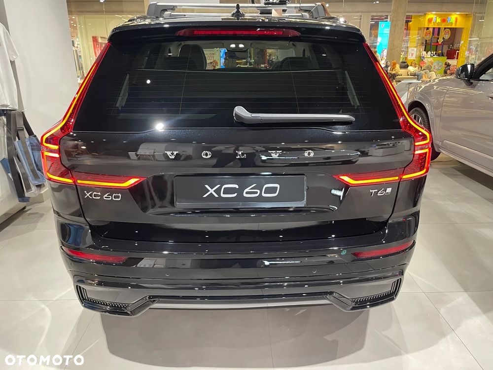 Volvo XC 60 T6 Plug-In Hybrid AWD Ultra Dark - 6