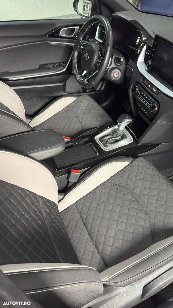 Kia Ceed 1.5 T-GDI MHEV 7DCT GT Line - 18