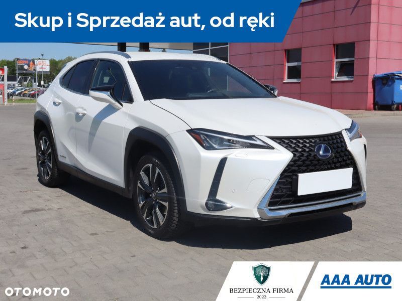 Lexus UX - 3