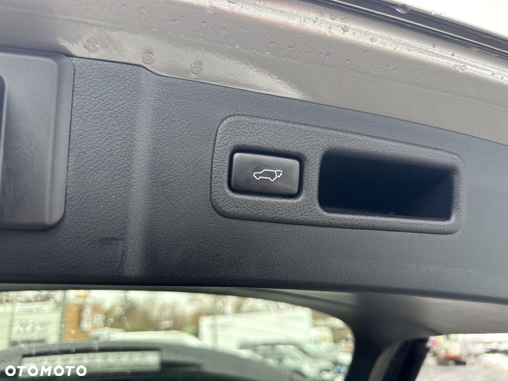 Lexus NX 200t Elite AWD - 18