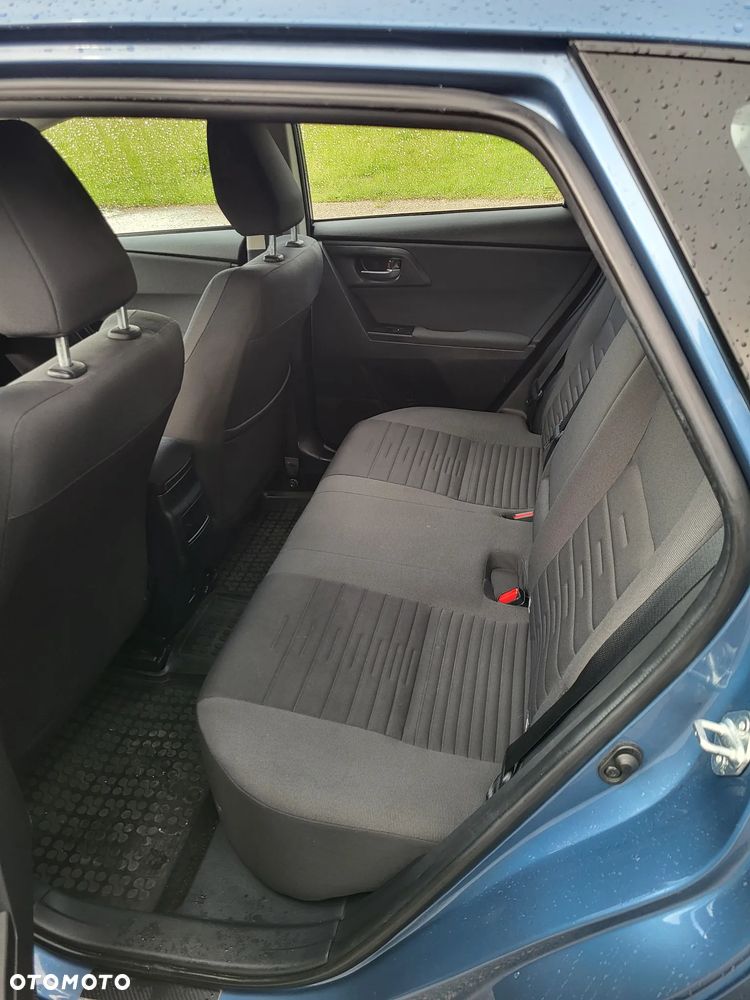 Toyota Auris 1.6 Selection - 8