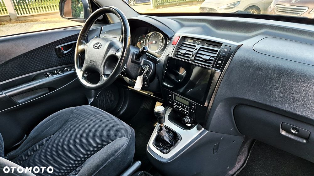 Hyundai Tucson 2.0 Comfort 2WD - 36