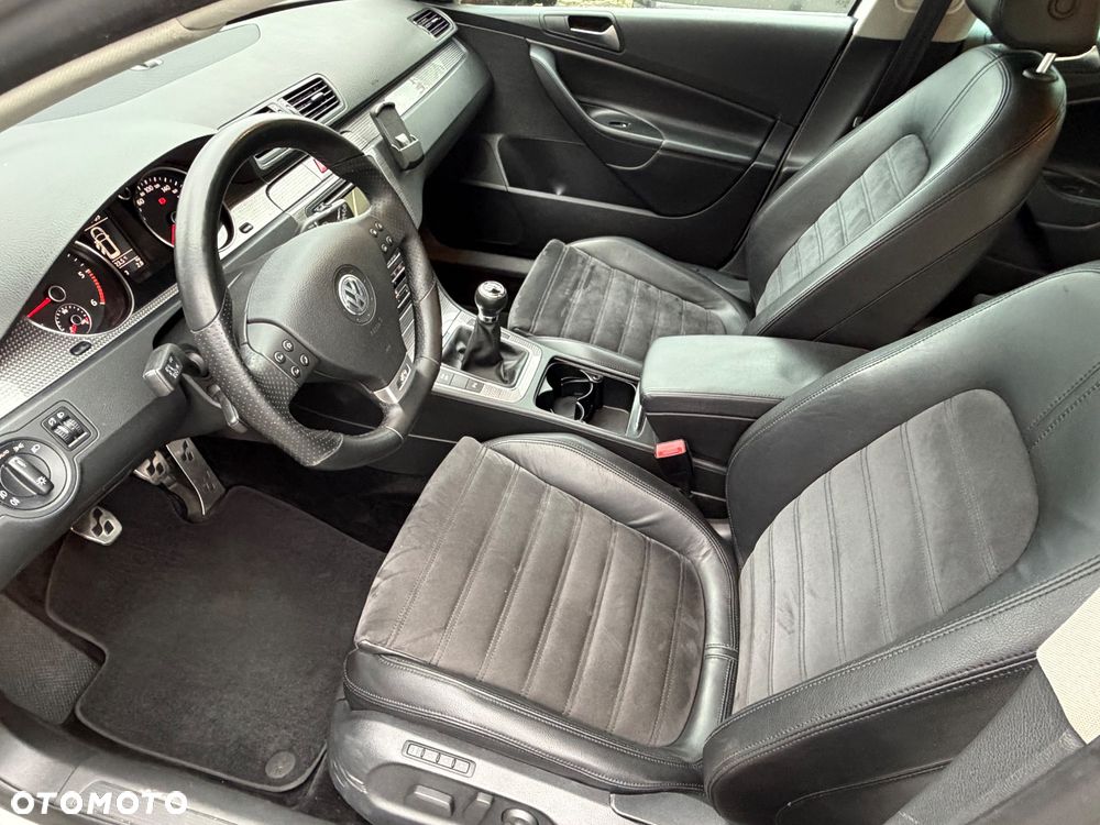 Volkswagen Passat - 34