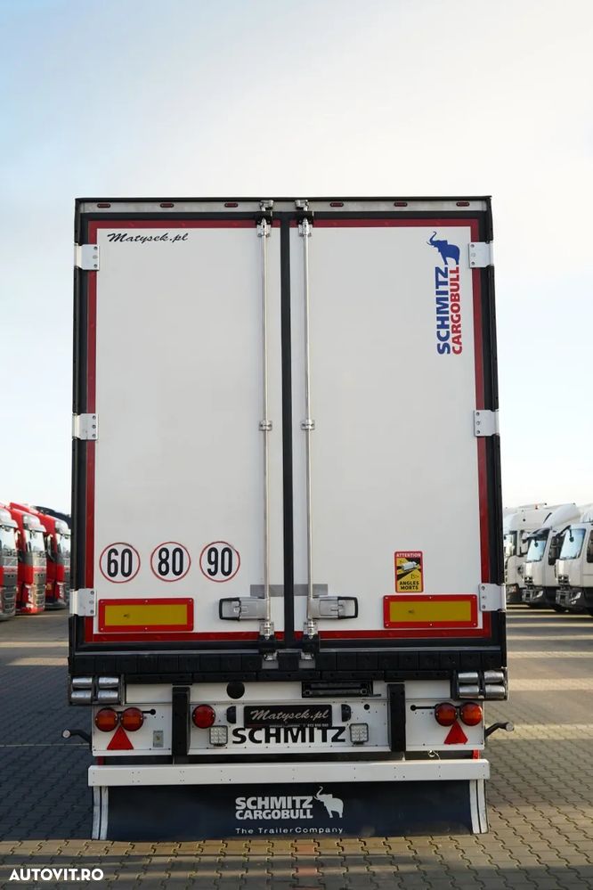Schmitz Cargobull REFRIGERAT / TRANSPORT VECTOR 1550 / AXĂ RIDICATĂ / RECIPIENT DUBLU / COȘURI PENTRU PALEȚI - 12