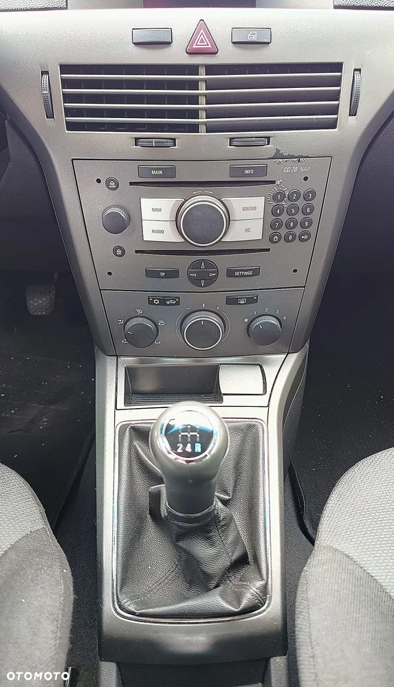 Opel Astra 1.7 CDTI - 17