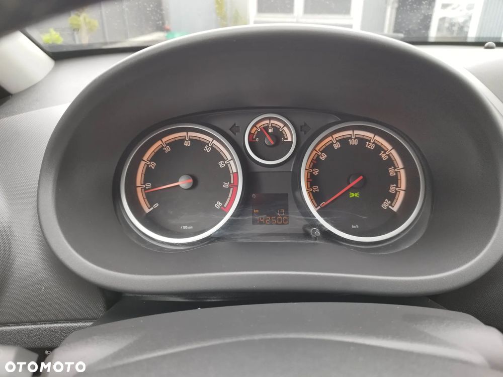 Opel Corsa 1.4 16V Innovation - 14