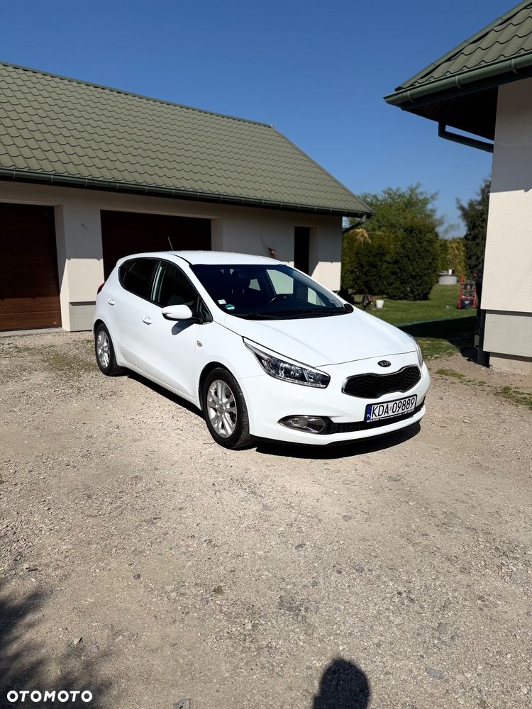 Kia Ceed 1.4 CVVT Dream Team Edition - 3