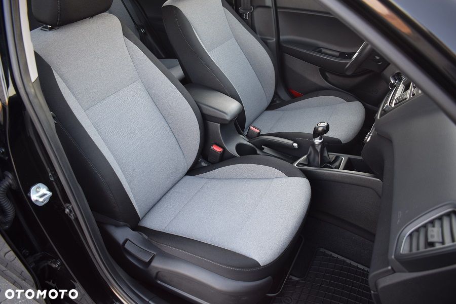 Hyundai i20 blue 1.2 Advantage+ - 13