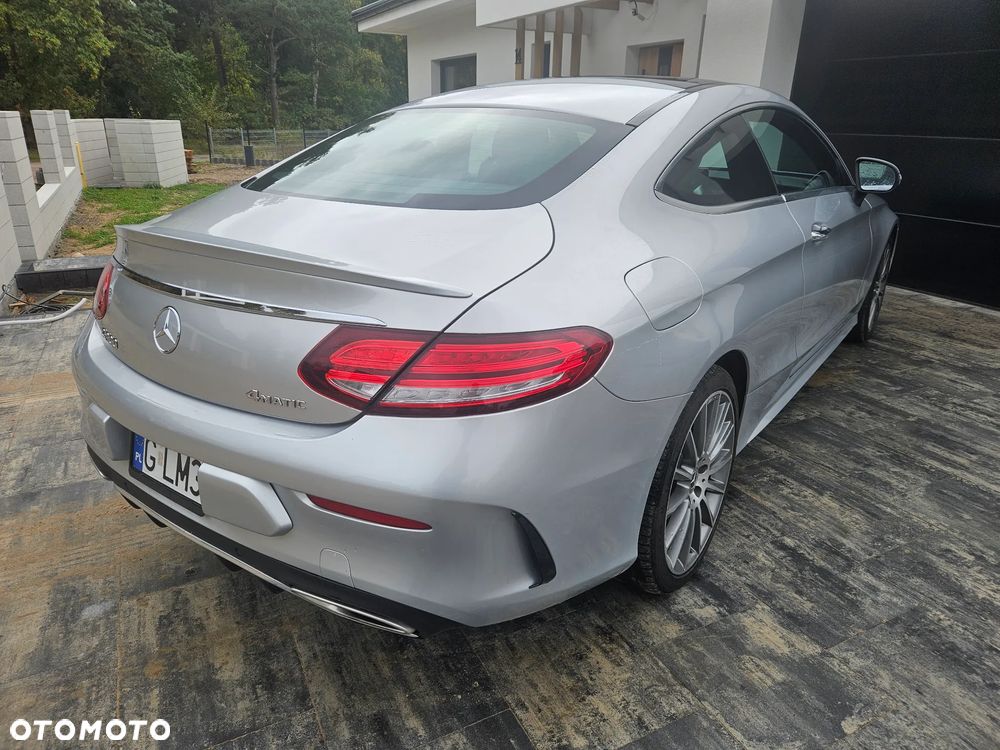 Mercedes-Benz Klasa C 300 Coupe 4Matic 9G-TRONIC AMG Line Plus - 11