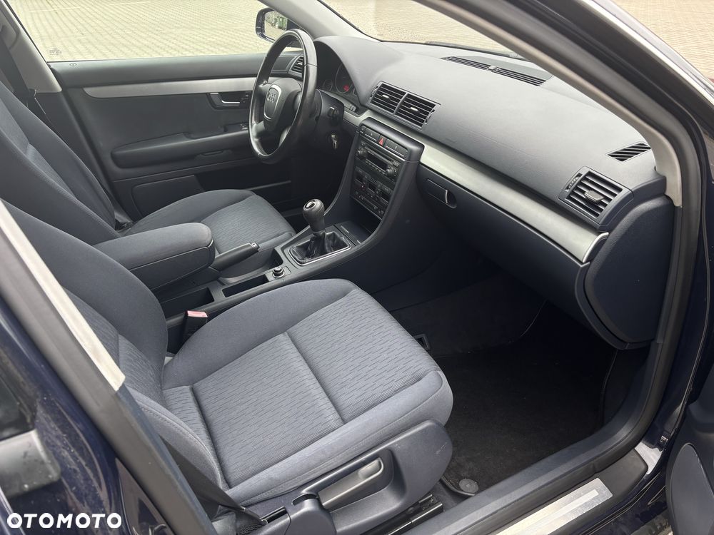 Audi A4 Limousine - 7