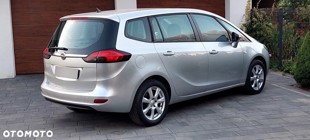Opel Zafira - 23