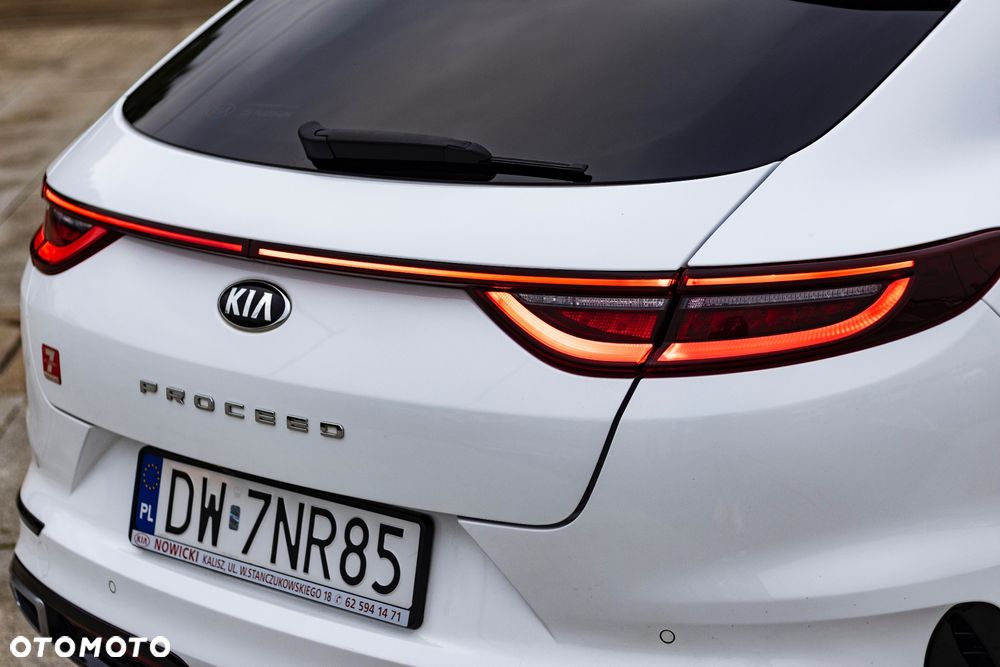 Kia ProCeed - 18